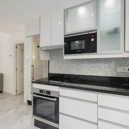 2 Bedroom In Golden Mile