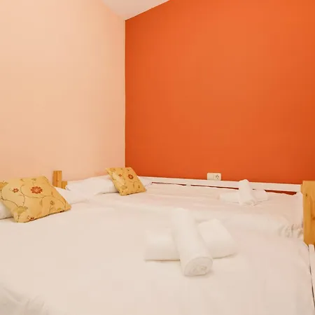 2 Bedroom In Golden Mile *