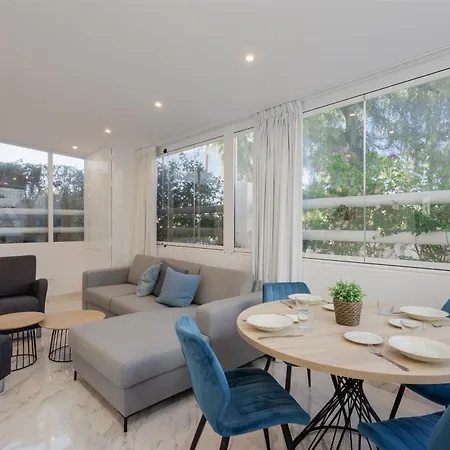 2 Bedroom In Golden Mile Apartment