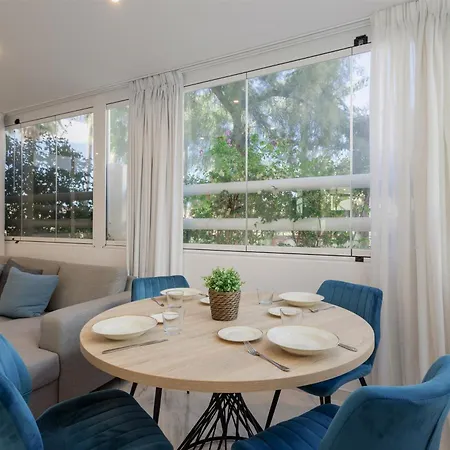 2 Bedroom In Golden Mile Apartment